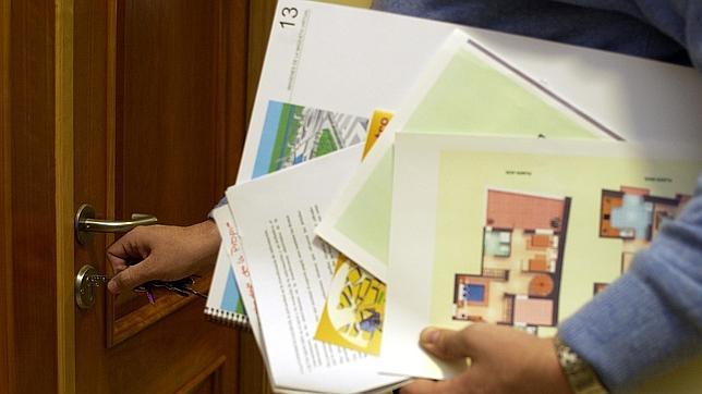 Luces y sombras del auto que permite entregar la vivienda para saldar la hipoteca