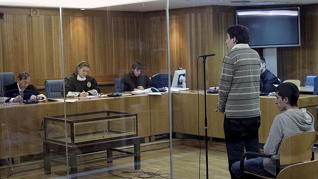 Dos presuntos miembros de SEGI niegan su pertenencia a la rama juvenil de ETA