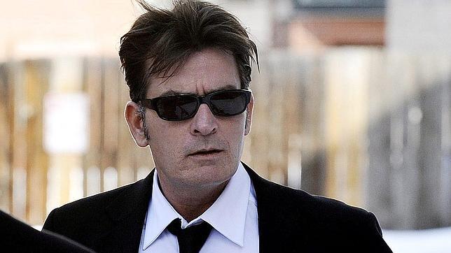 Charlie Sheen, hospitalizado de urgencia tras una gran juerga