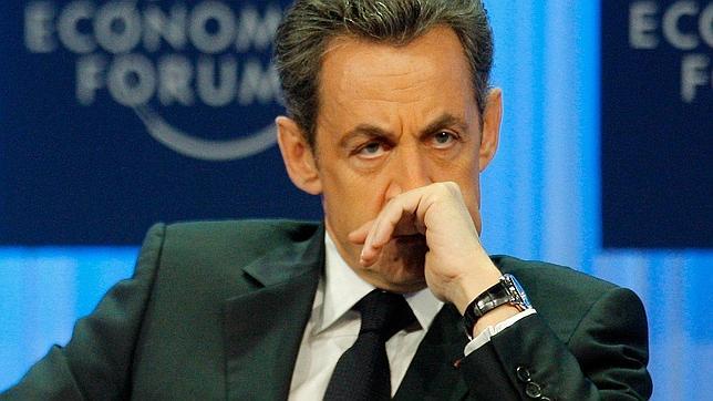 Llamamiento conjunto de Sarkozy, Merkel y Cameron a Mubarak para «frenar la violencia»