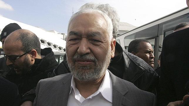 Regresa a Túnez el líder islamista tras 21 años de exilio