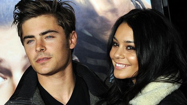 Vanessa Hudgens y Zac Efron siguen flirteando