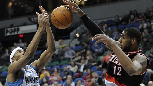 Aldridge, Mathews y Rudy guían a los Blazers a la victoria