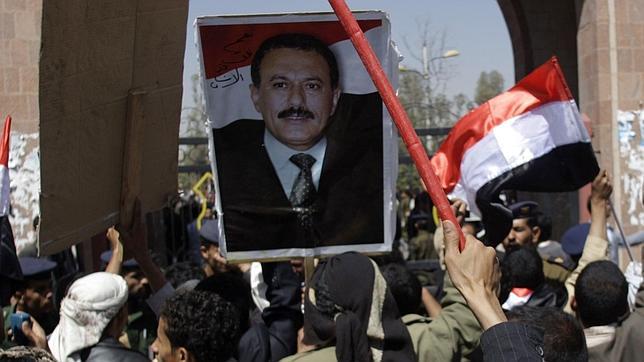 Dos manifestantes yemeníes mueren en enfrentamientos con la Policía
