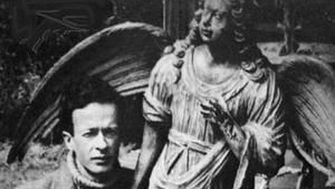 «En la juventud está el placer»