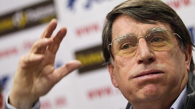 Odriozola llama a un galgo