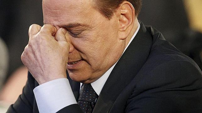 Berlusconi pagó 280.000 euros en coches para las chicas de sus fiestas