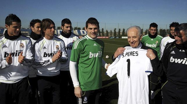 Simón Peres, en el entrenamiento blanco