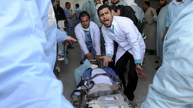 Directo: Los rebeldes despliegan toda su artillería contra Gadafi en Brega