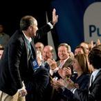 Camps dice que el PSOE le ha quitado todo «menos la dignidad»