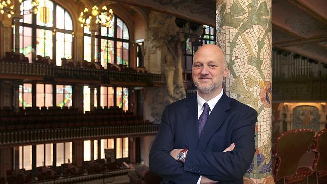 Joan Oller llega al Palau para recuperar la confianza perdida