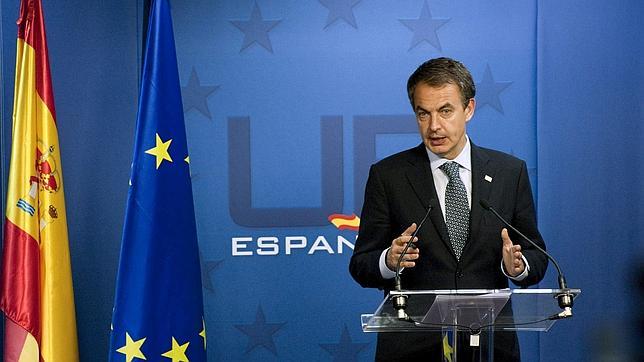 Zapatero presenta nuevas reformas para cumplir con el pacto de competitividad