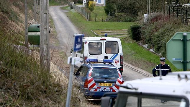 Trasladados a París los cuatro etarras detenidos el jueves