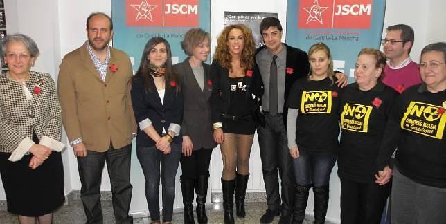 Matilde Fernández, galardonada en los Premios Rosa Roja