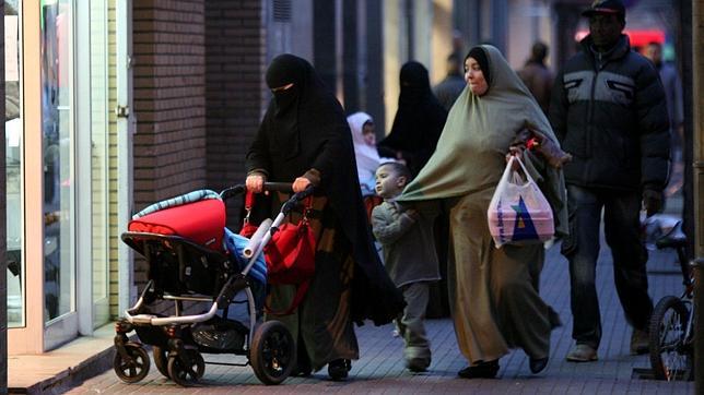 El Parlament rechaza instar al Gobierno a prohibir el uso del «burka»