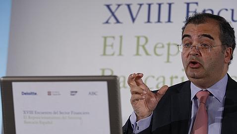 Ron augura un 2011 «complicado» sin alivio para la mora