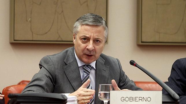 El Gobierno constituirá dos filiales para el aeropuerto de Barajas y dos para El Prat