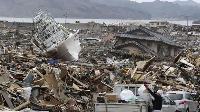 Dos muertos por la mayor réplica del terremoto de Japón