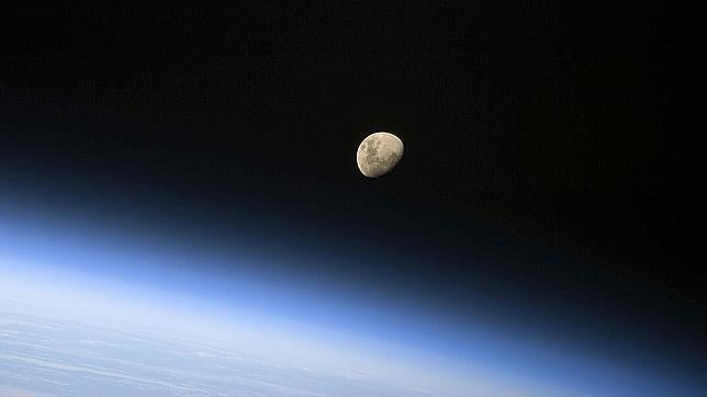 El primer turista a la Luna, en 2015