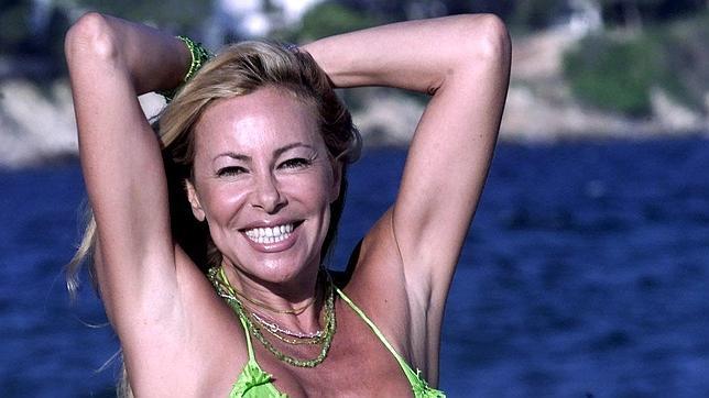 Ana Obregón adelanta el posado de verano