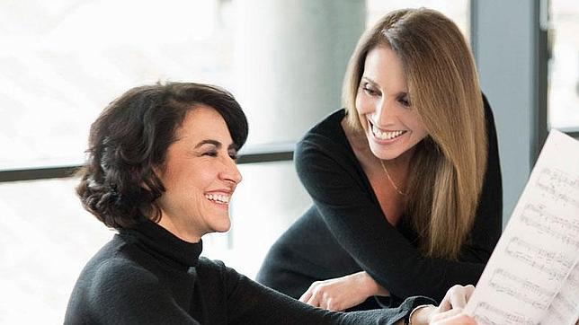 Ana Belén y Rosa Torres Pardo, unidas por la música y la poesía