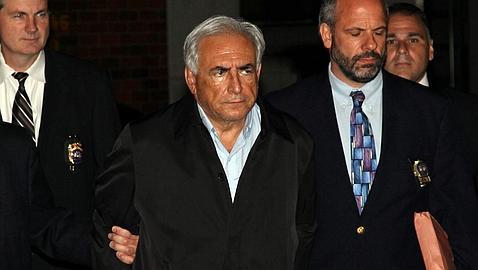 Strauss-Kahn dice que comía con su hija a la hora de la presunta agresión