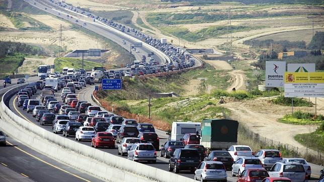 Los españoles viajaron un 4,8% más en marzo y abril que el año pasado