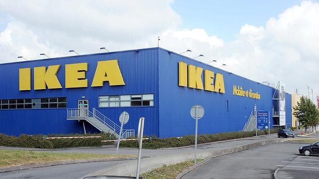 Se registran tres explosiones en distintas tiendas de Ikea