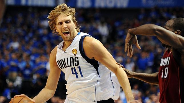 Dallas empata la eliminatoria