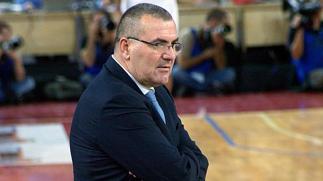 Cinco candidatos al banquillo blanco