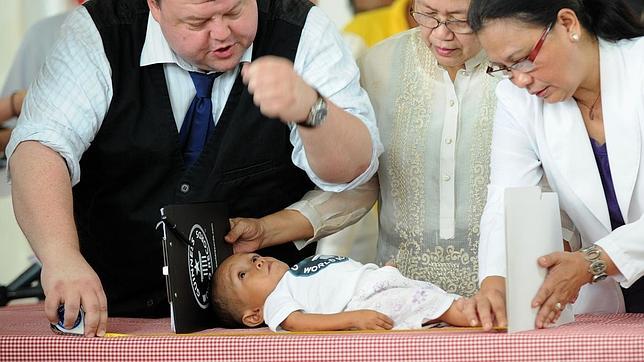 Junrey Balawing, el hombre más bajo del mundo