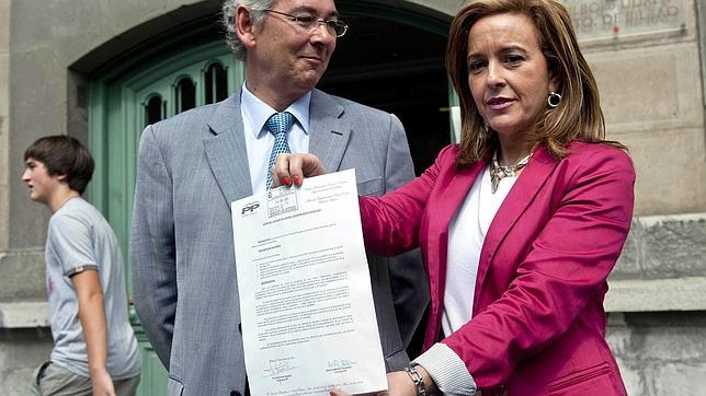 El PP inicia en Bilbao el «retrato» de Bildu ante una moción de rechazo a ETA