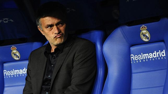 La UEFA retrasa un mes la comparecencia de Mourinho