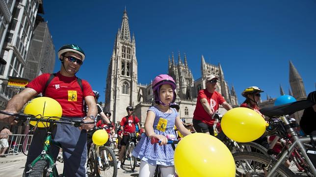 Casi 15.000 personas participaron en Burgos en la Marcha Aspanias