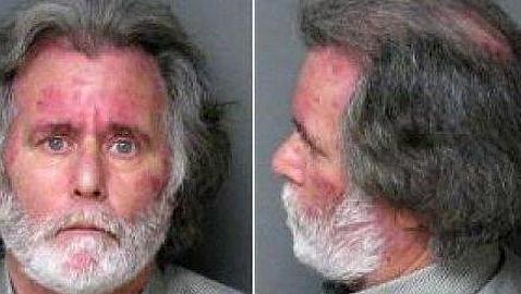 James Verone atraca un banco por un dólar para que le metan en la cárcel