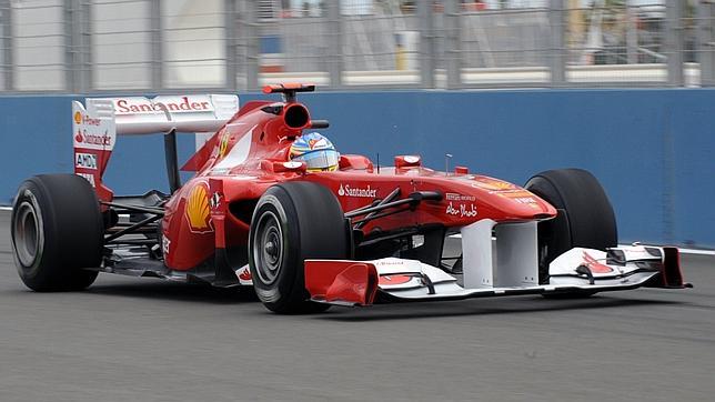 Alonso, tercer viernes líder
