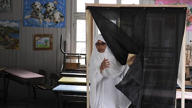 El 98,5% de los marroquíes apoyan la nueva Constitución