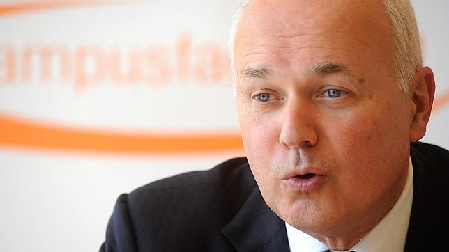 «Hay que reducir el tamaño del sector público y liberalizar el sector privado»