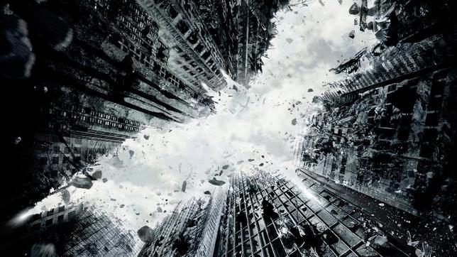 Gotham se derrumba en el primer cartel promocional de «The Dark Knight Rises»