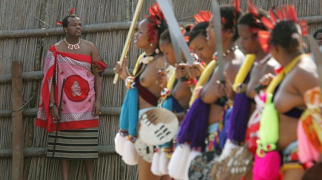 La esposa del rey de Suazilandia pide ayuda a Sudáfrica por su secuestro en palacio