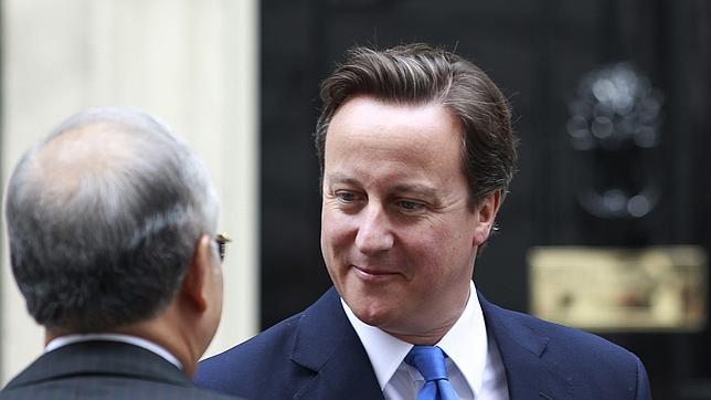 Cameron convoca una sesión de emergencia del Parlamento para informar de las escuchas