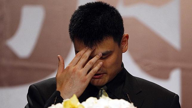 Yao Ming oficializa su retirada