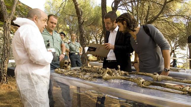 Telecinco se alza con el miércoles gracias a «Supervivientes» y a «Punta Escarlata»