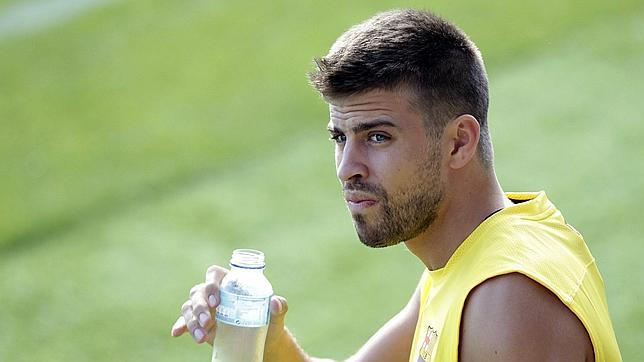 Piqué se perderá el debut del Barça