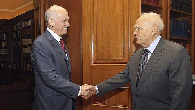 Moody's rebaja la deuda griega y la deja a un paso de la insolvencia