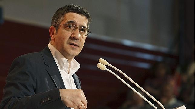 «El adelanto ha sido una decisión personal de Zapatero»