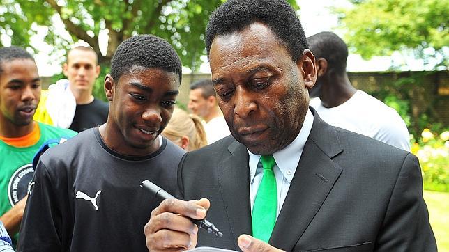 El Santos quiere inscribir a Pelé para disputar el «Mundialito»