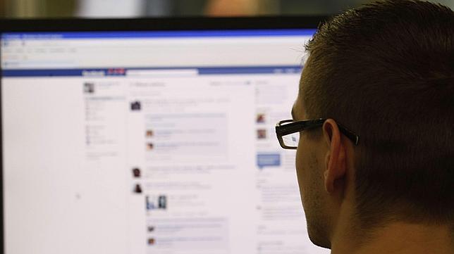 Controlar en secreto lo que hacen tus hijos en las redes sociales es inútil