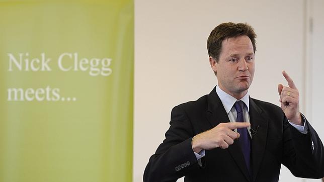 Clegg niega que haya diferencias entre El Gobierno y la Policía británica