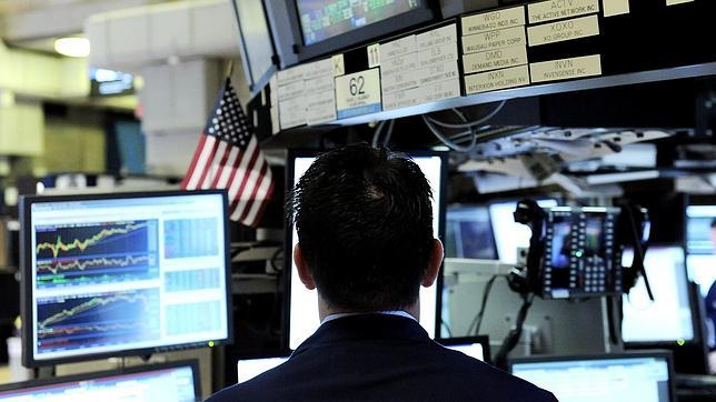 Wall Street recupera todo el terreno perdido desde la rebaja de EE.UU.